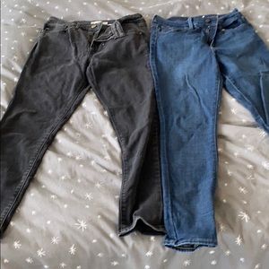 2 pairs Levi’s 721 High Rise Skinny 30